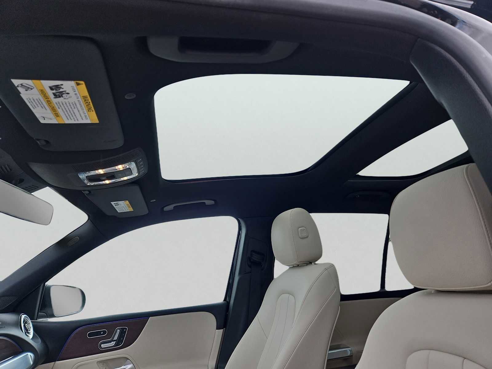 Used 2022 Mercedes-Benz GLB 250 4MATIC image 15