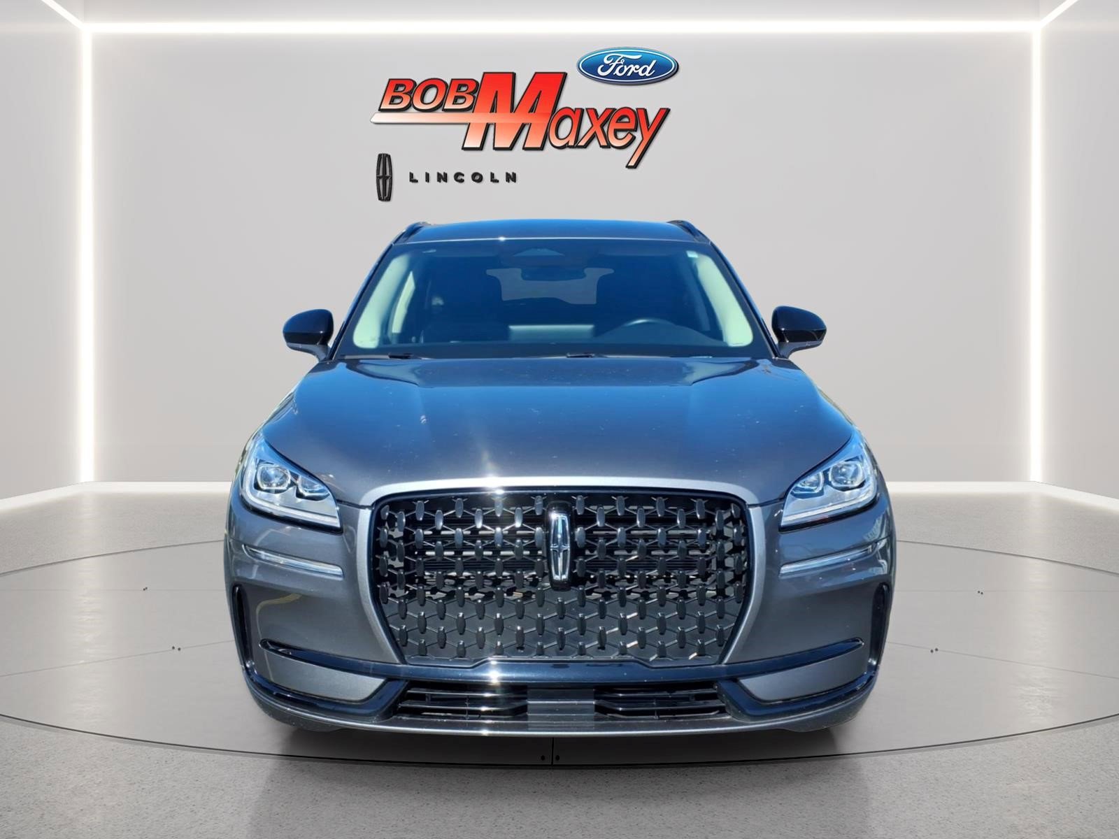 Used 2023 Lincoln Corsair Reserve w/ Jet Appearance Package AWD/4WD image 2