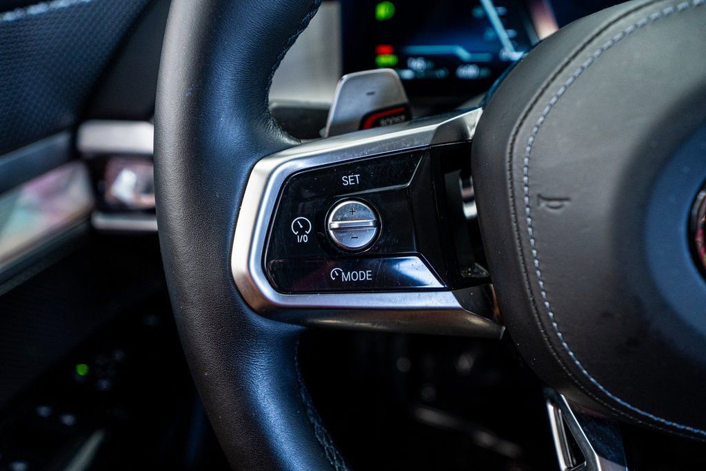 Used 2023 BMW 740i 740i w/ Parking Assistance Package image 39