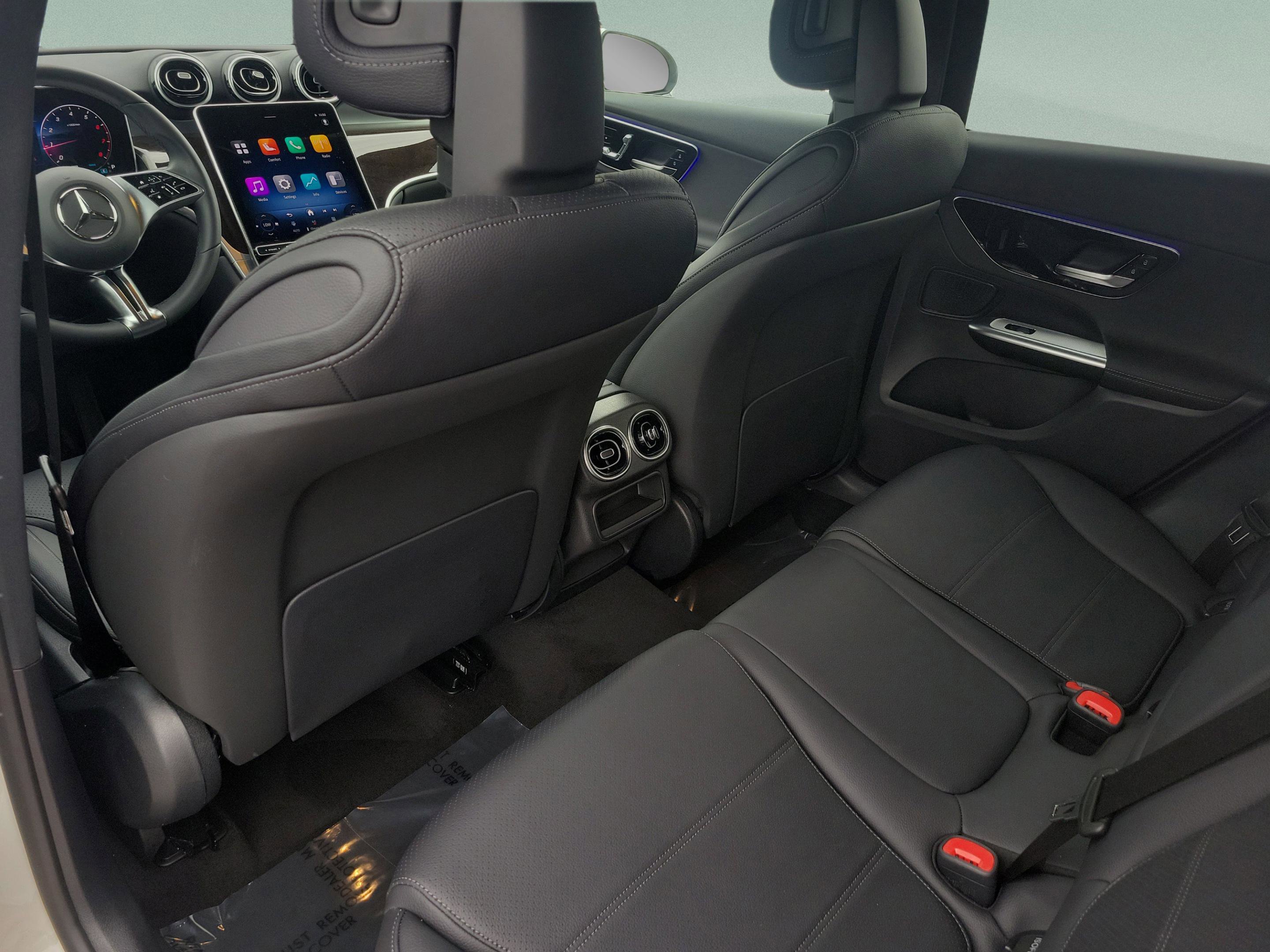 Certified 2025 Mercedes-Benz GLC 300 image 13