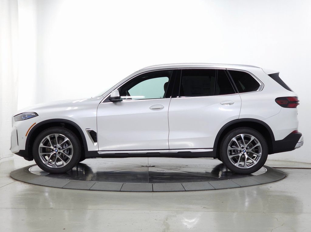 Used 2026 BMW X5 xDrive40i w/ Premium Package AWD/4WD image 4