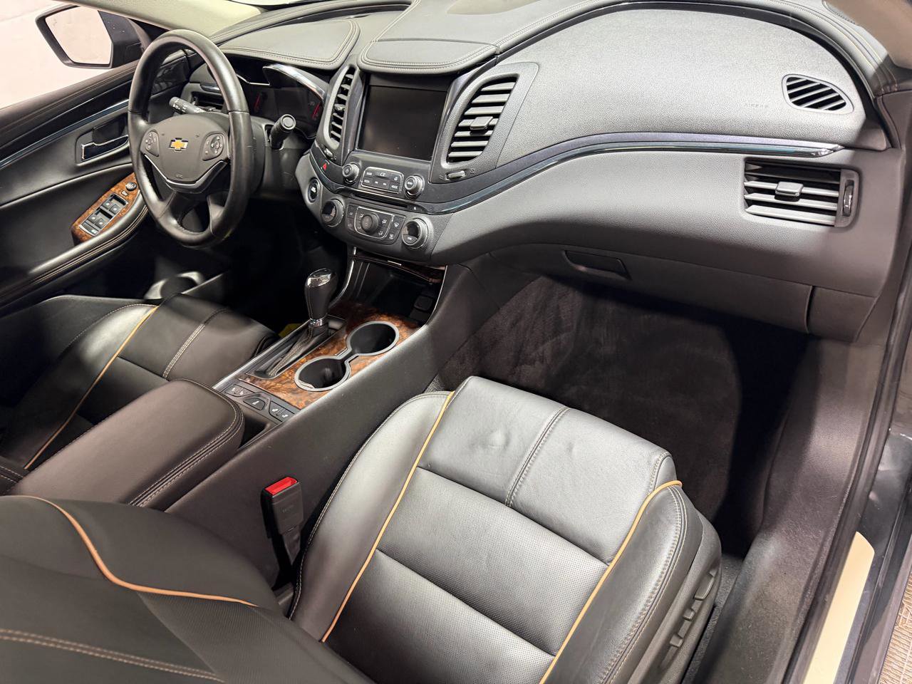 Used 2015 Chevrolet Impala LTZ image 13