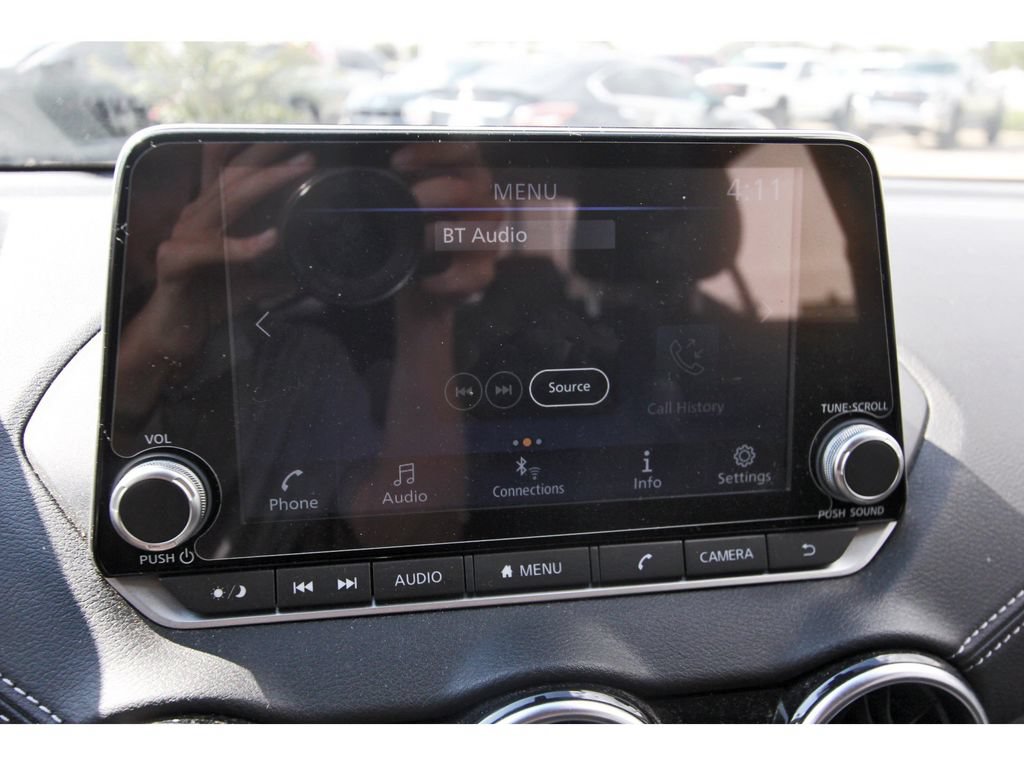 Used 2025 Nissan Sentra SV FWD image 10