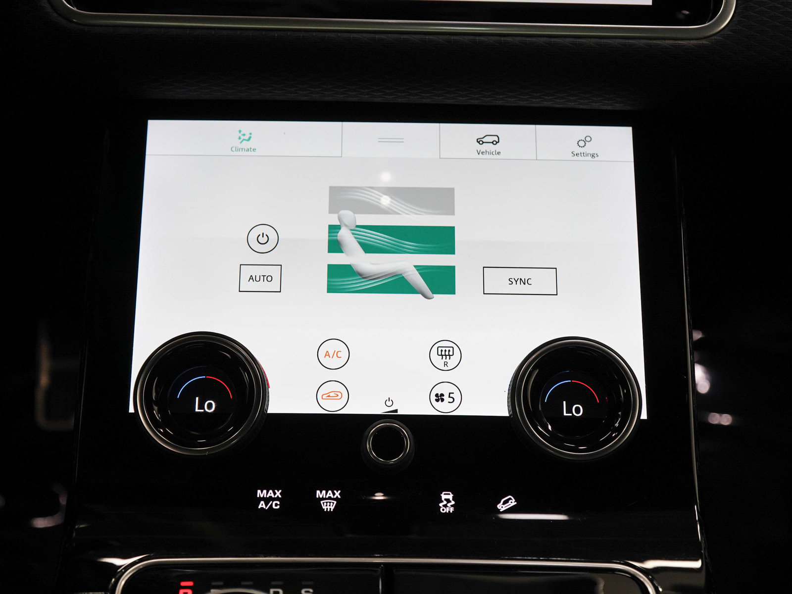 Used 2020 Land Rover Range Rover Velar R-Dynamic S AWD/4WD image 19