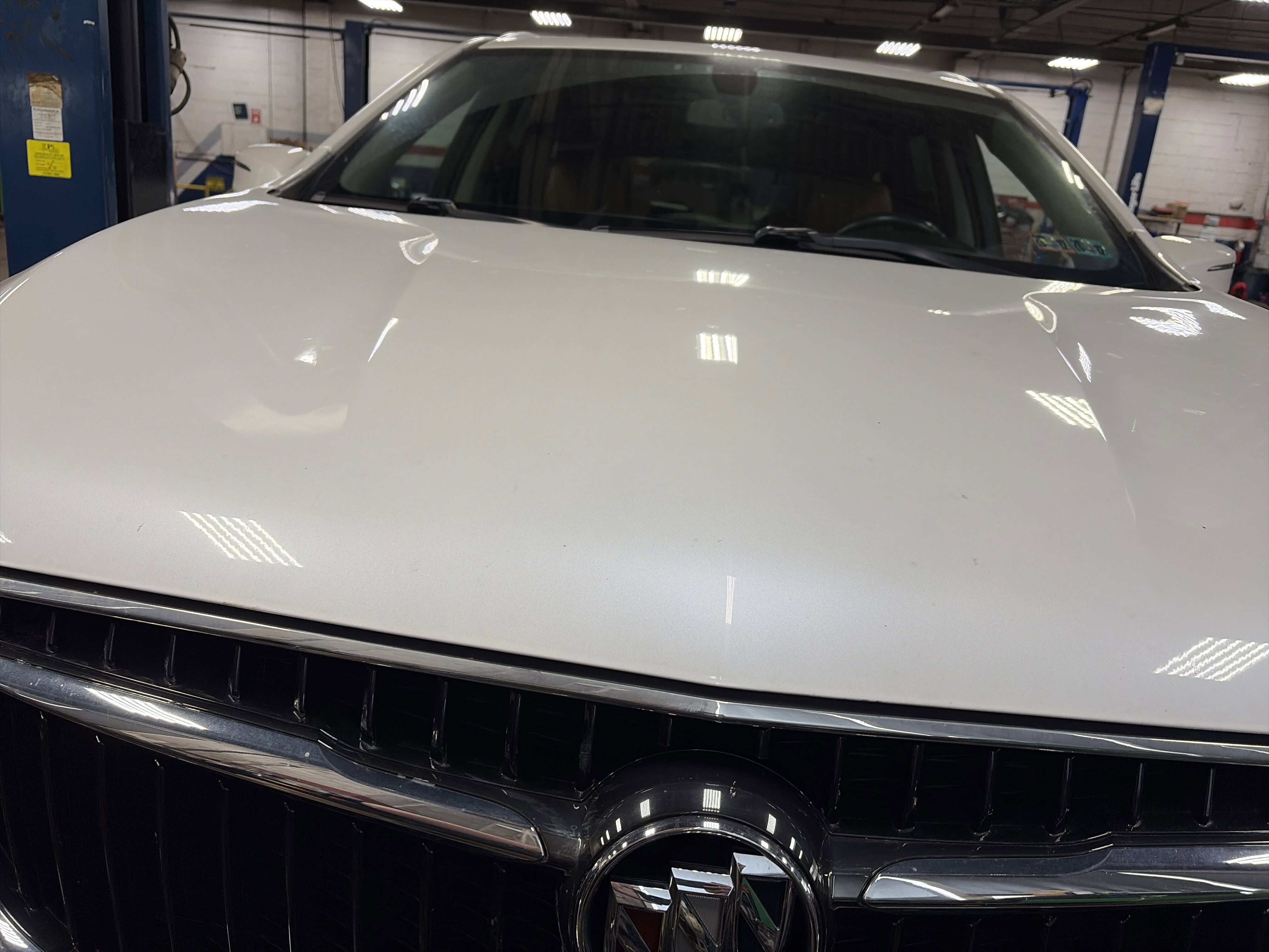 Used 2019 Buick Enclave Essence AWD/4WD image 4