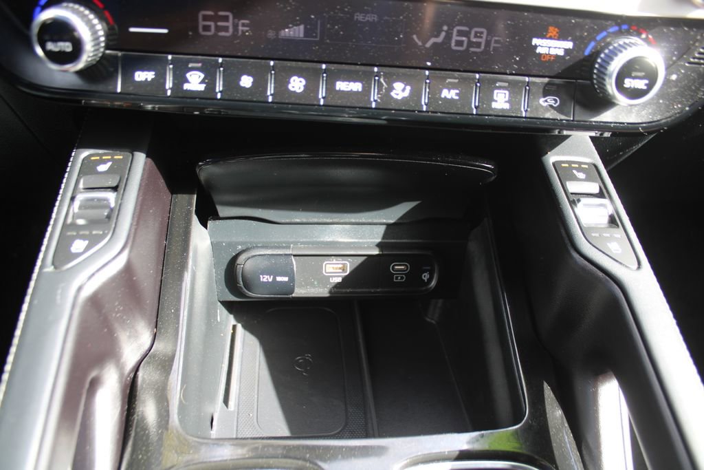 Certified 2024 Kia Telluride EX w/ EX Captain's Chair Package image 42