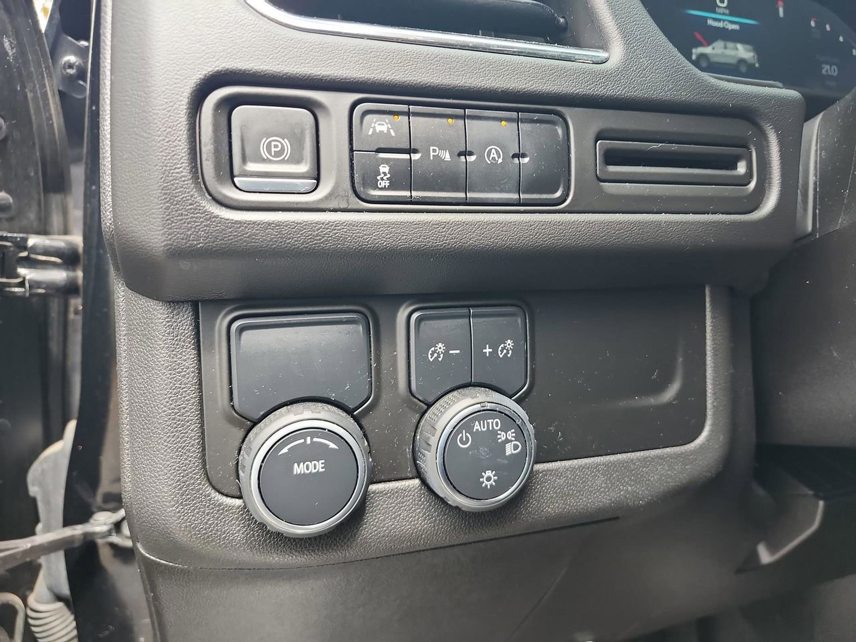 Used 2023 Chevrolet Tahoe LT RWD image 12