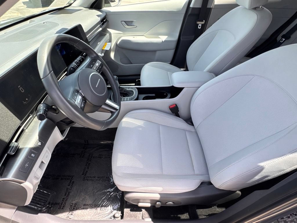 Used 2025 Hyundai Kona SEL FWD image 17