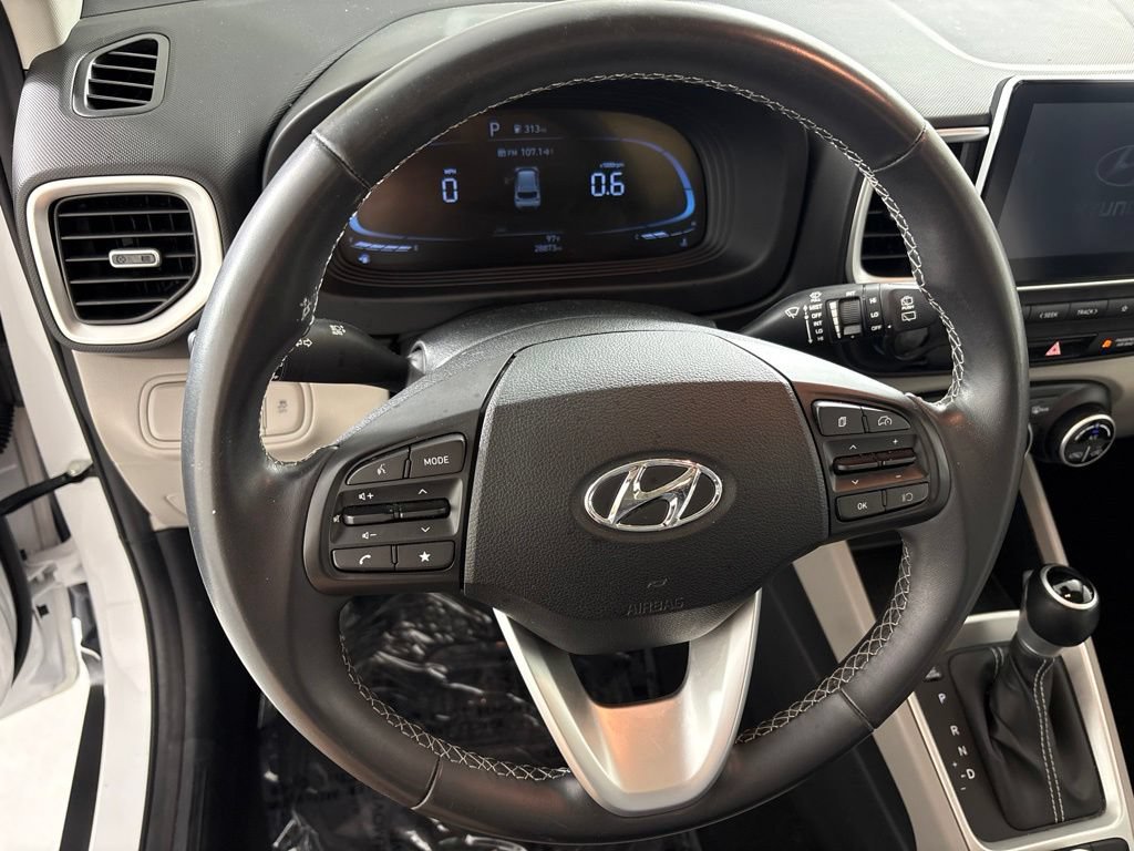 Used 2025 Hyundai Venue SEL FWD image 27