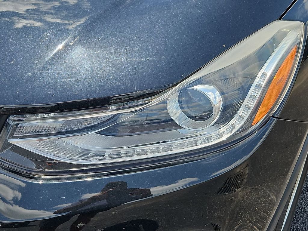 Used 2019 Chevrolet Trax LT w/ LT Convenience Package FWD image 10