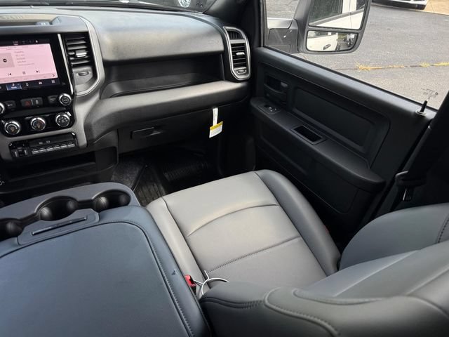 New 2027 RAM 5500 4x4 Crew Cab image 9