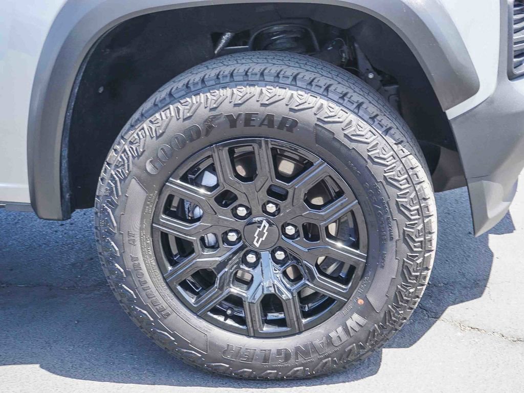 Used 2024 Chevrolet Colorado Trail Boss w/ Advanced Trailering Package AWD/4WD image 8