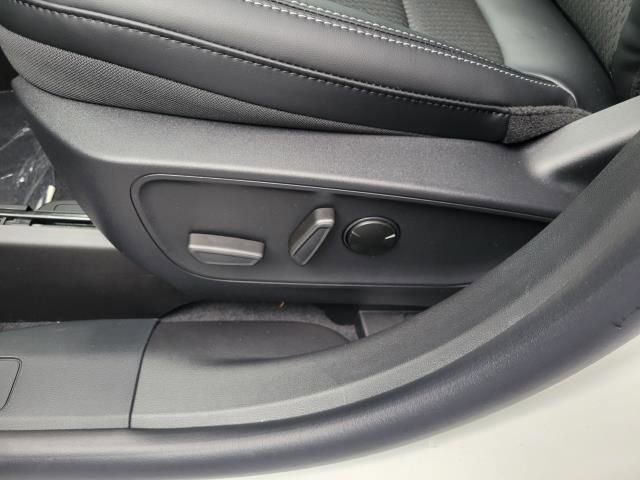 New 2026 Ford Escape SE w/ Class II Trailer Tow Package image 23