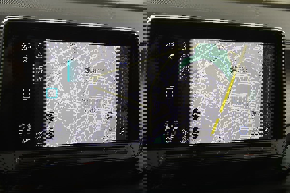 Used 2024 Volkswagen Atlas SEL Premium R-Line image 8