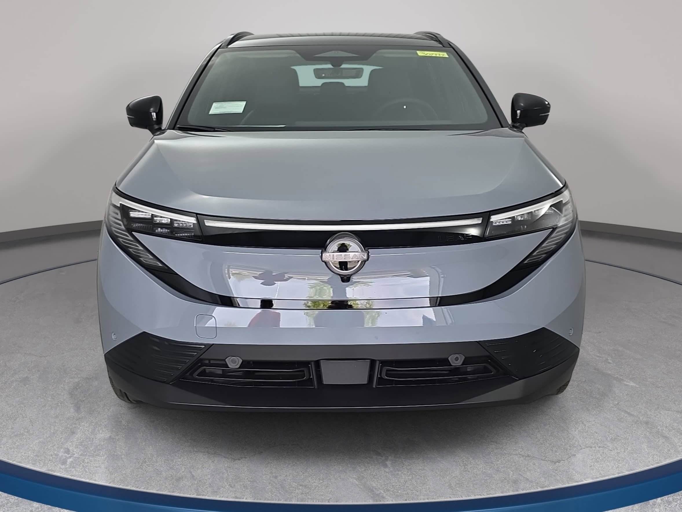 New 2026 Nissan Leaf Platinum+ w/ Cargo Package (Platinum+) image 2