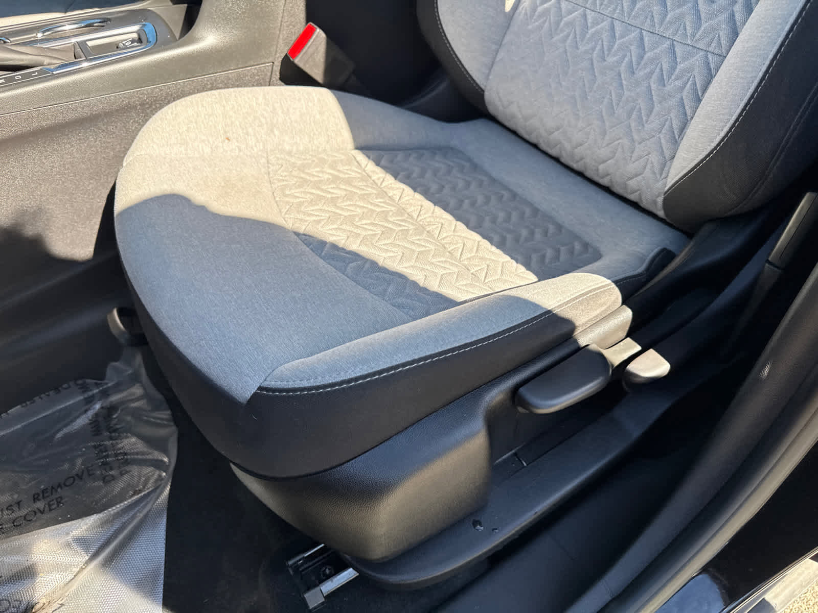 Used 2023 Chevrolet Equinox LS w/ Midnight Edition image 15