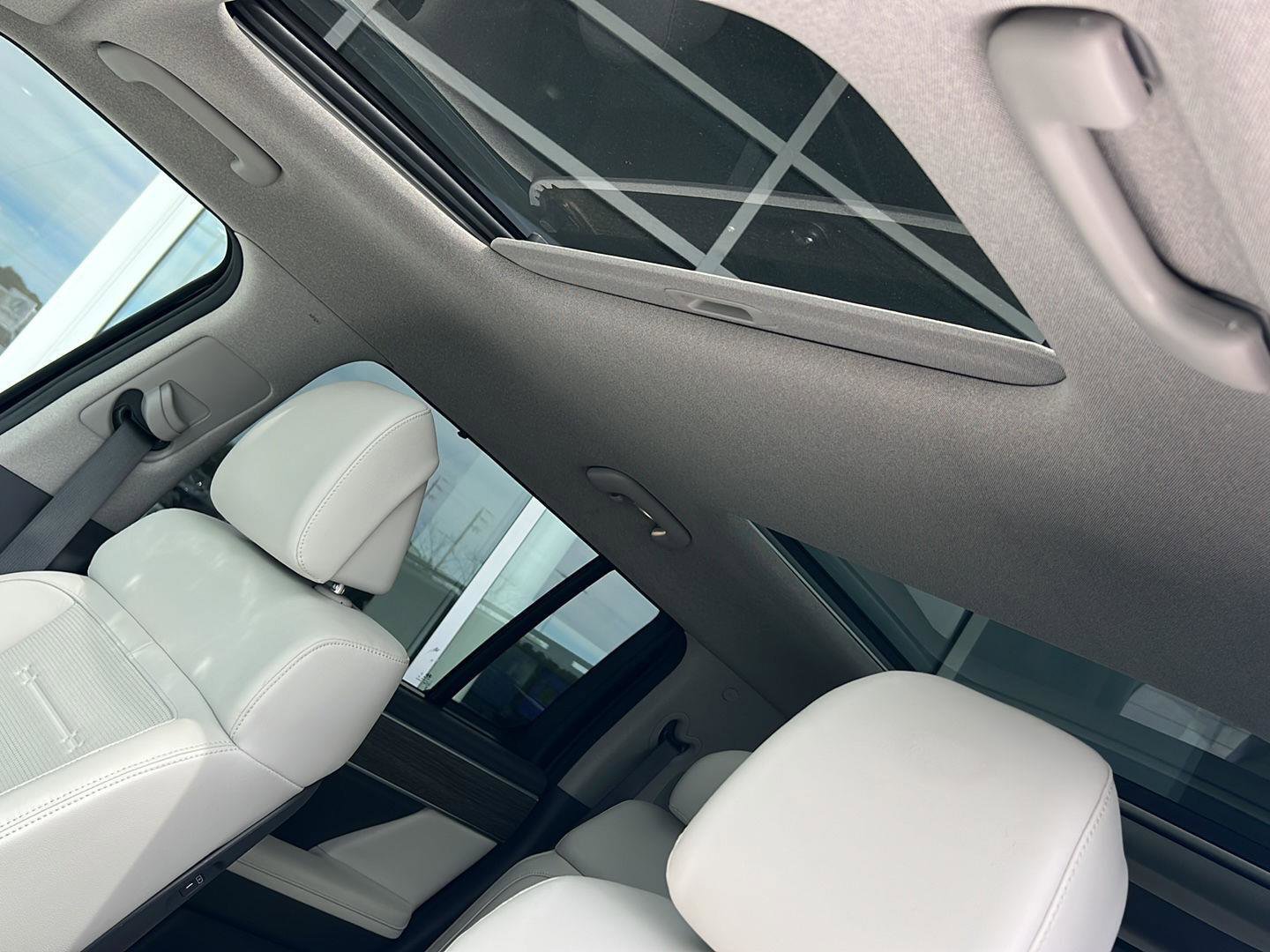 Used 2024 Hyundai Santa Fe Limited image 33