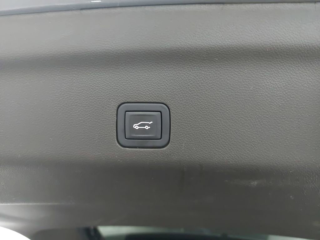 Used 2024 GMC Yukon SLT w/ Max Trailering Package image 15