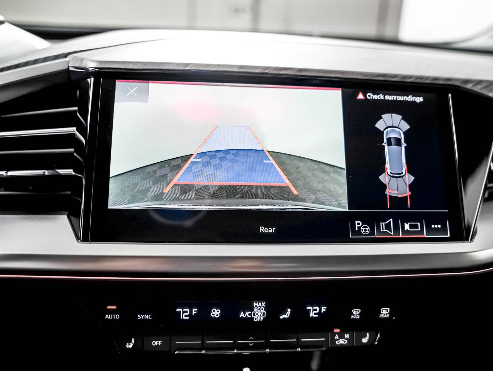 Used 2023 Audi Q4 e-tron Premium Plus RWD image 18