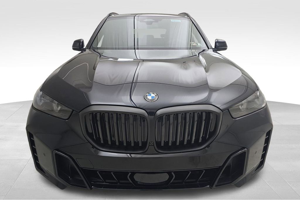 New 2026 BMW X5 xDrive40i w/ M Sport Package AWD/4WD image 3