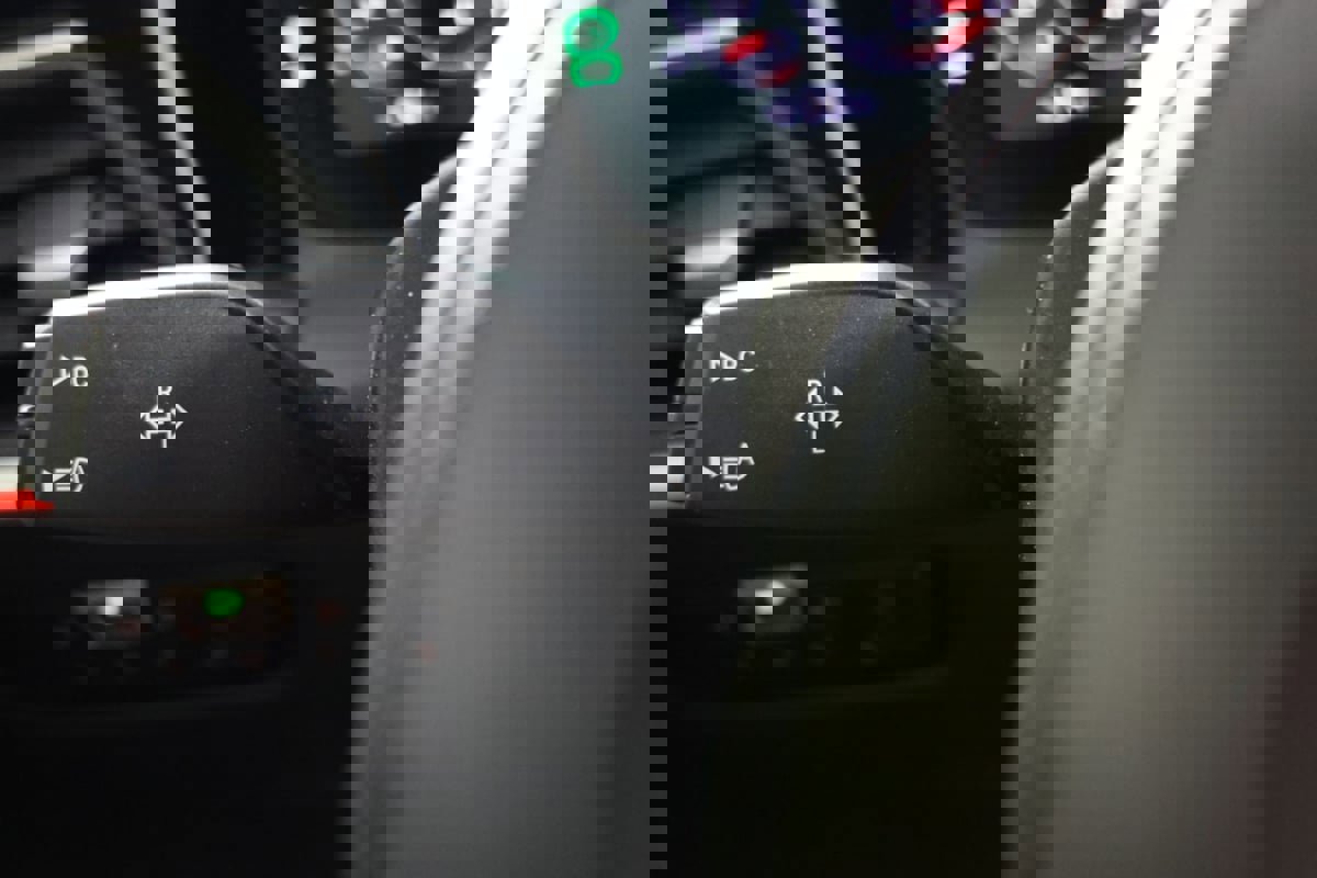 Used 2021 BMW M4 Competition w/ Executive Package RWD image 25