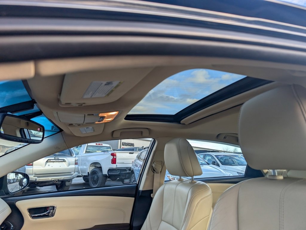 Certified 2015 Toyota Avalon XLE Premium image 23