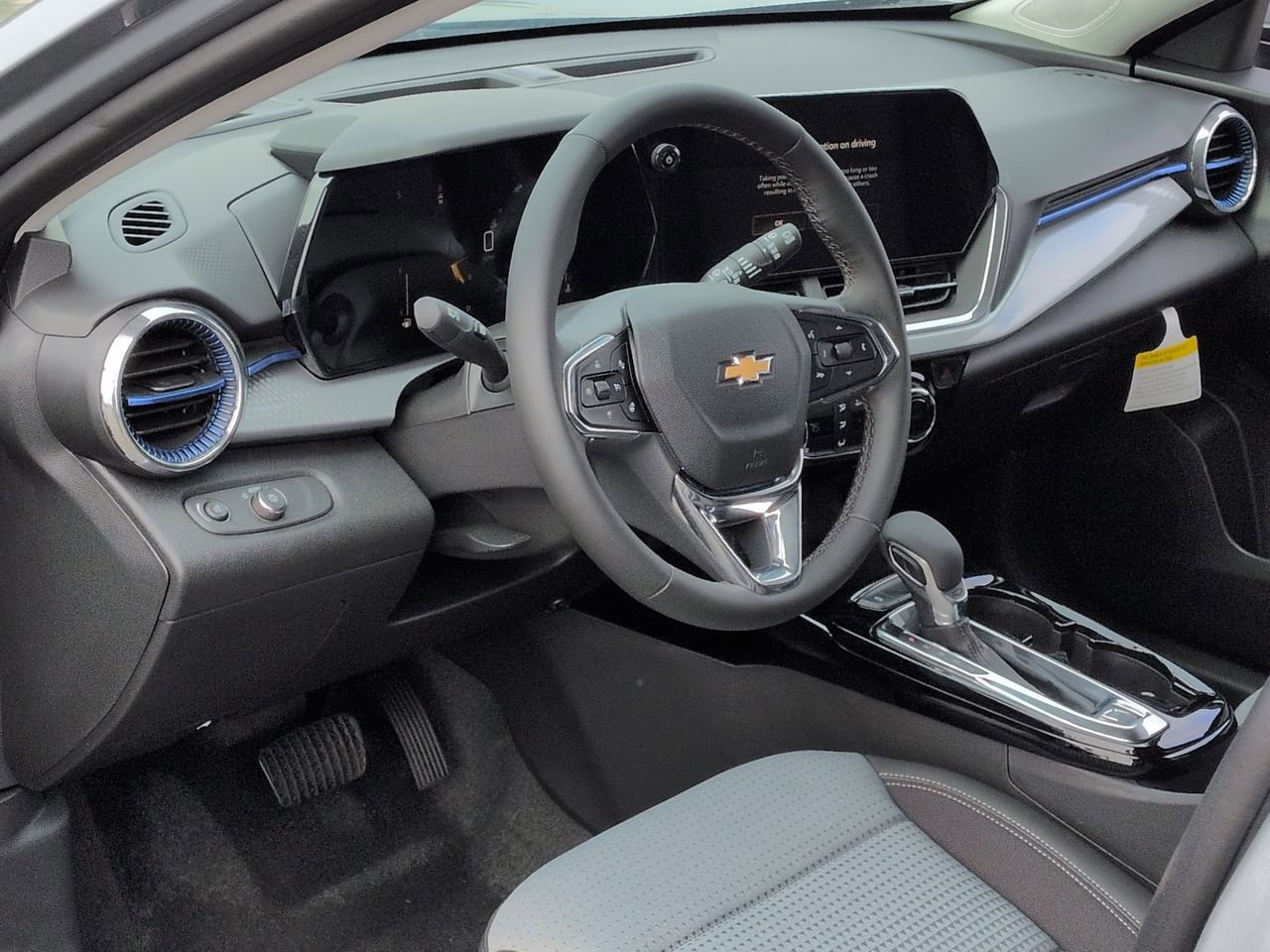 New 2026 Chevrolet Trax LT w/ Driver Confidence Package FWD image 10