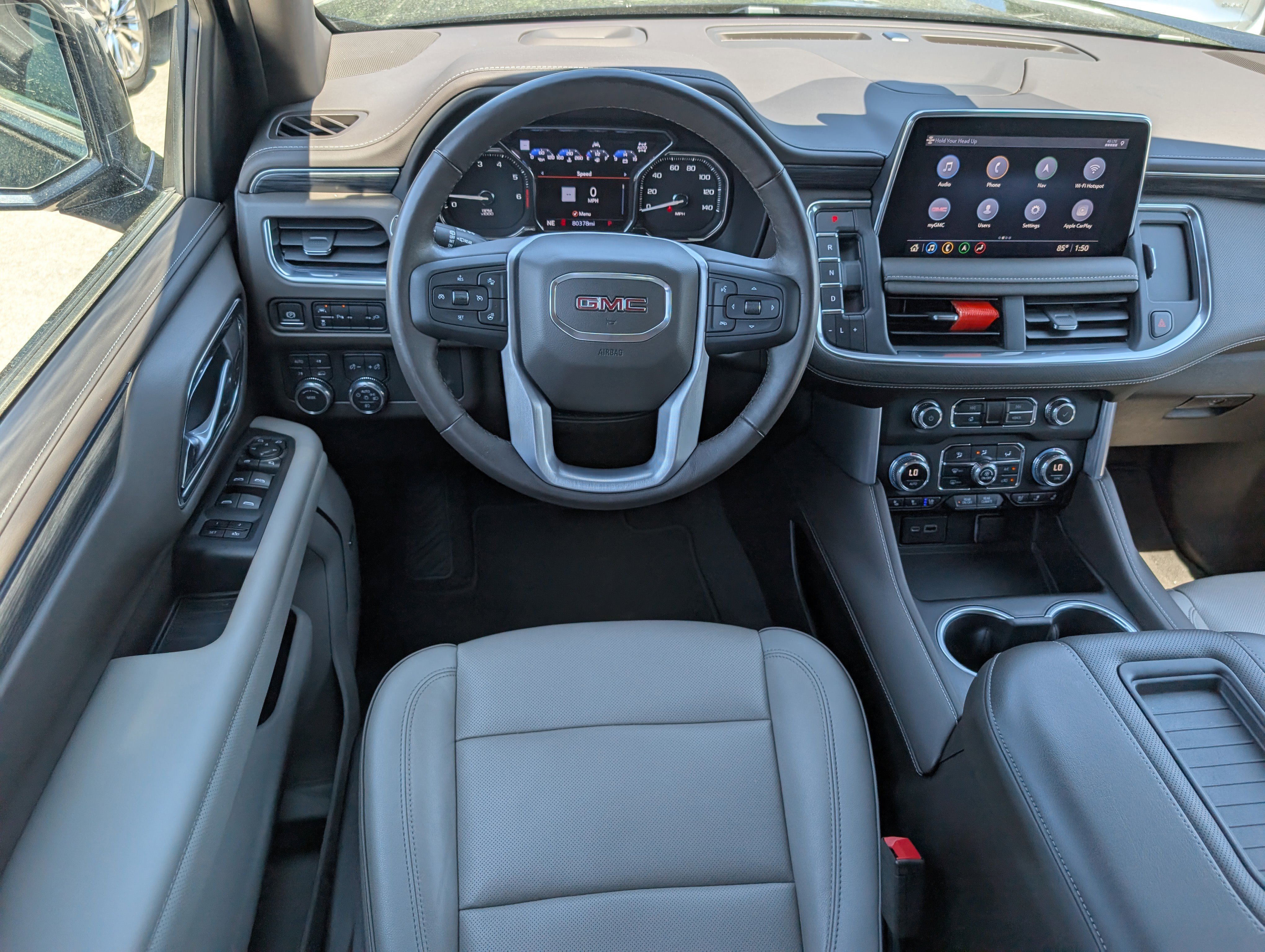 Used 2021 GMC Yukon XL SLT w/ SLT Premium Package image 8