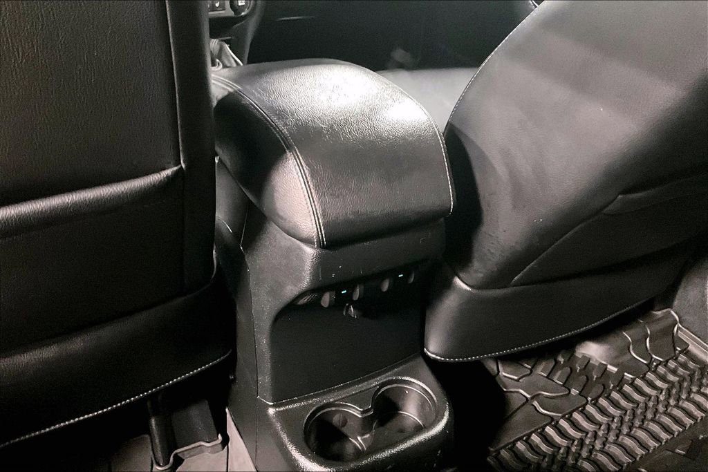 Used 2017 Jeep Wrangler Unlimited Sahara image 30