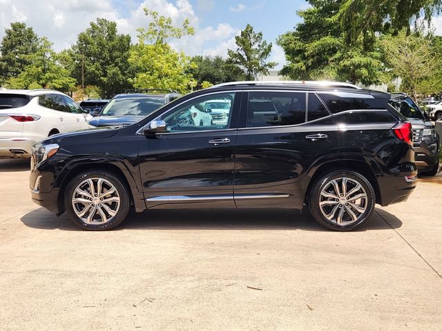 Used 2020 GMC Terrain Denali w/ Denali Premium Package FWD image 4