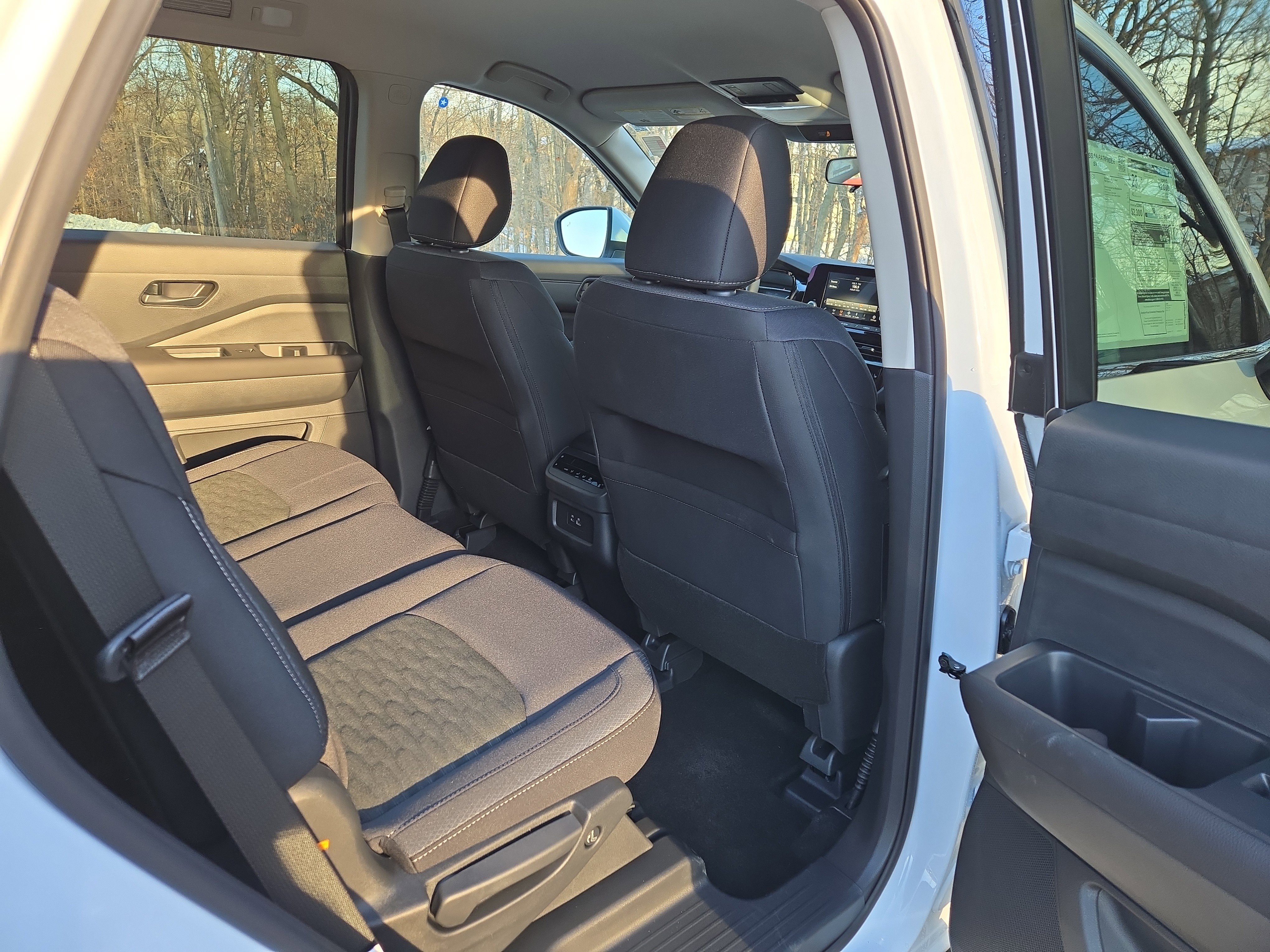 New 2025 Nissan Pathfinder SV image 17