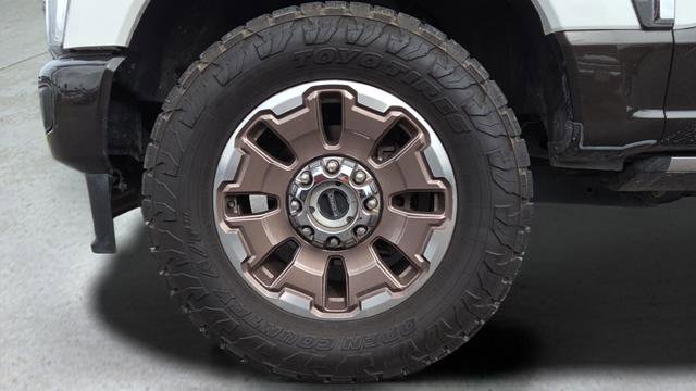 Used 2025 Ford F250 King Ranch w/ FX4 Off-Road Package image 43