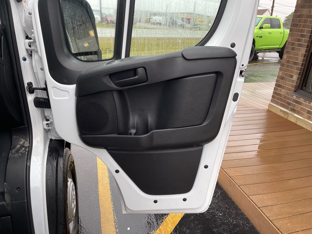 New 2025 RAM ProMaster 3500 w/ Premium Convenience Group FWD image 8