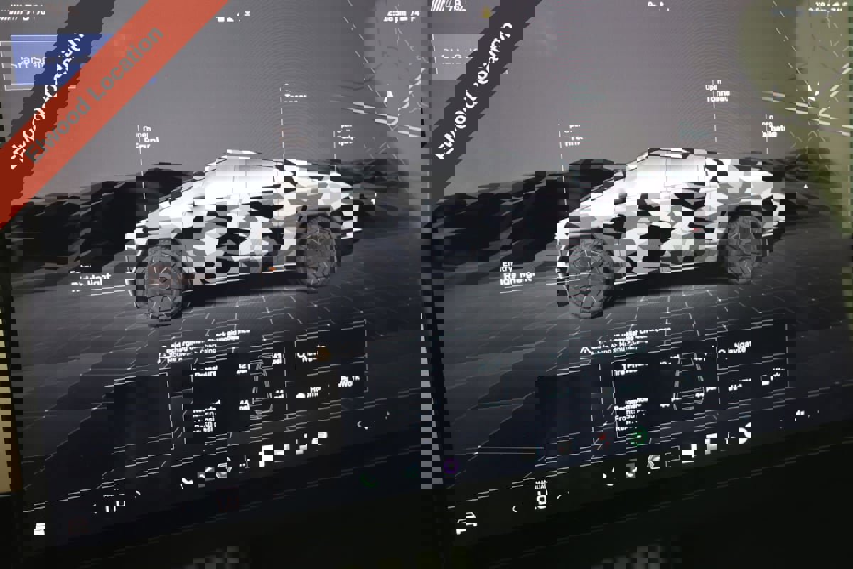 Used 2024 Tesla Cybertruck AWD Crew Cab image 25