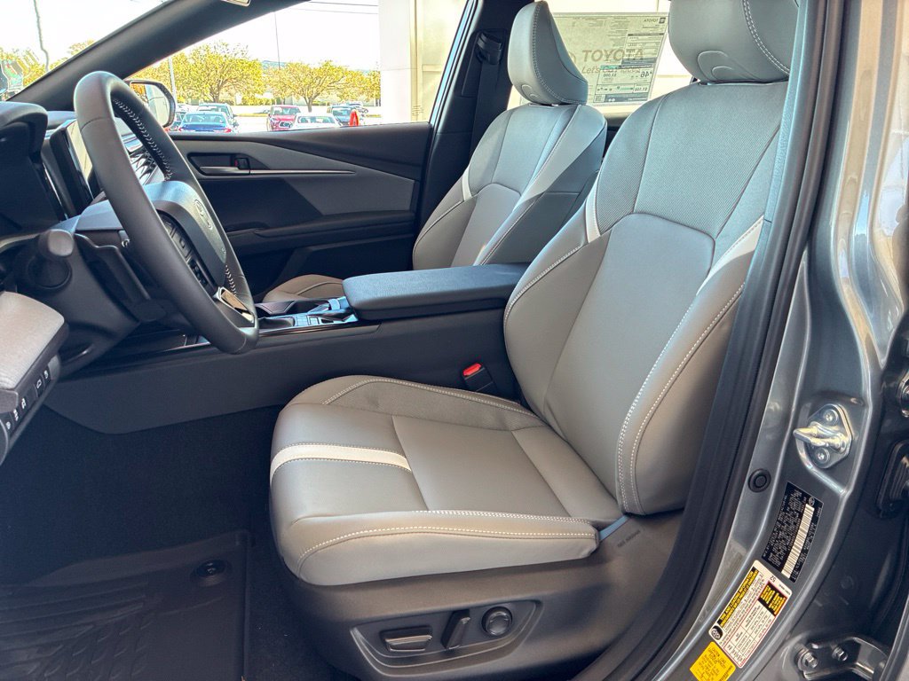 New 2026 Toyota Camry SE FWD image 11