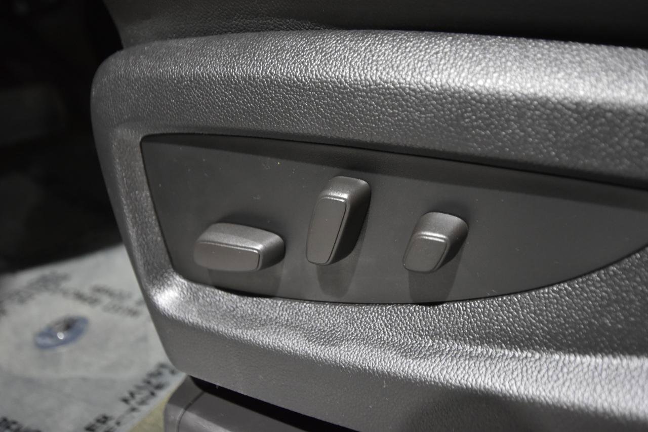 Used 2015 Chevrolet Suburban LT AWD/4WD image 17