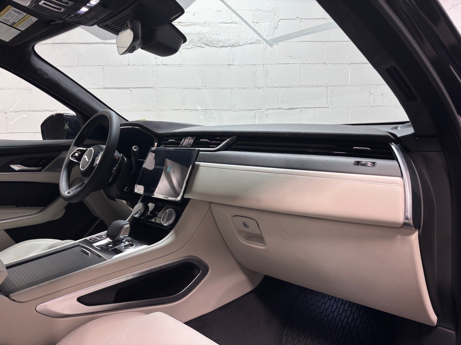 New 2026 Jaguar F-PACE SVR 575 Edition AWD/4WD image 30