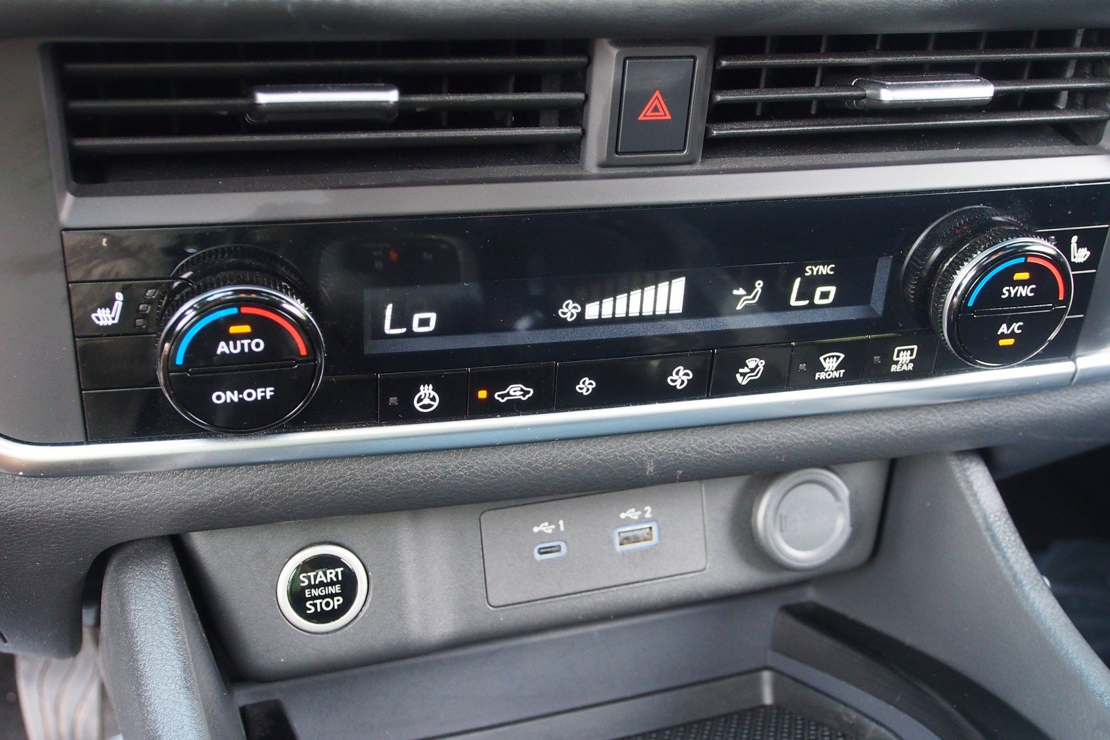 Used 2023 Nissan Rogue SV w/ SV Premium B Package FWD image 27