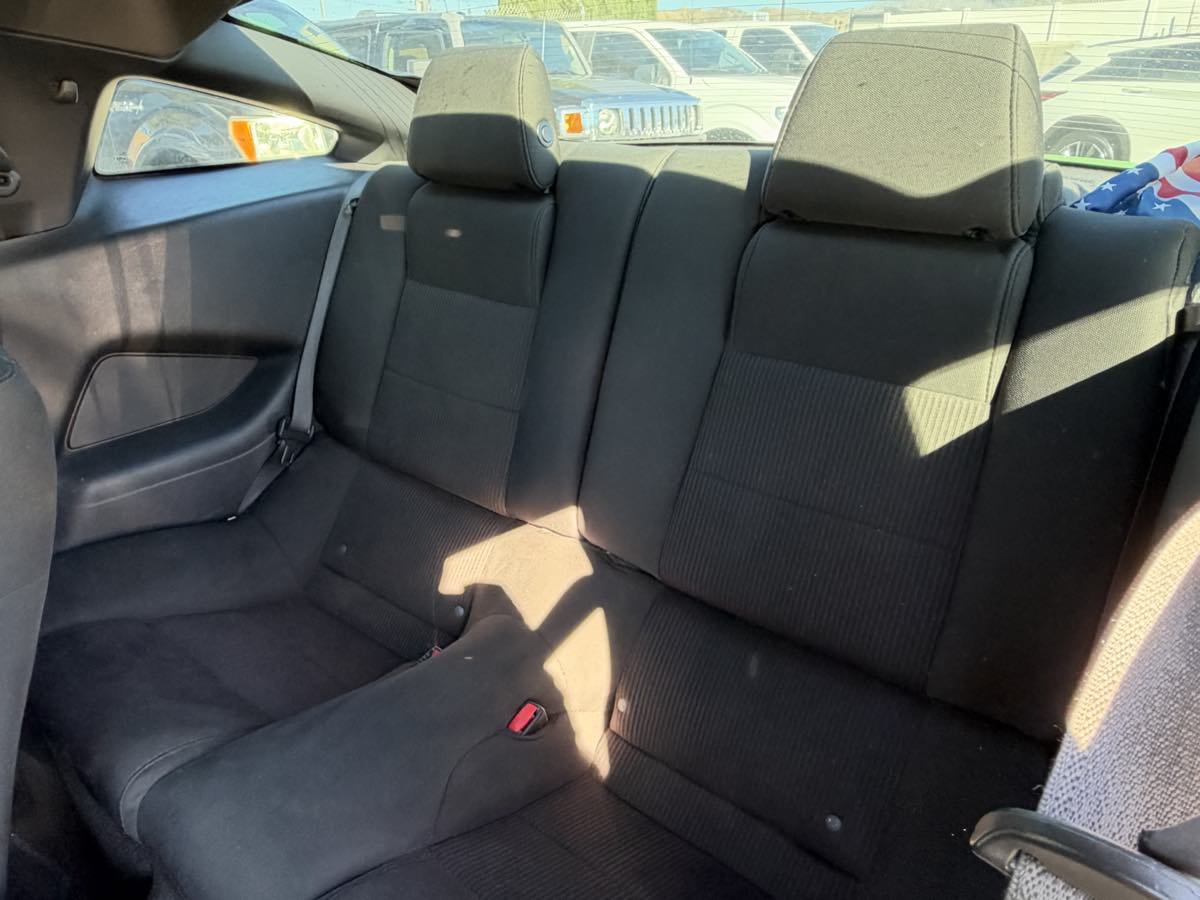 Used 2013 Ford Mustang Coupe RWD image 16
