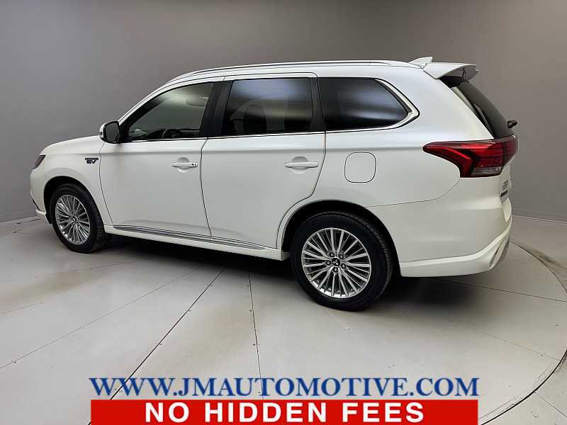 Used 2019 Mitsubishi Outlander SEL image 3