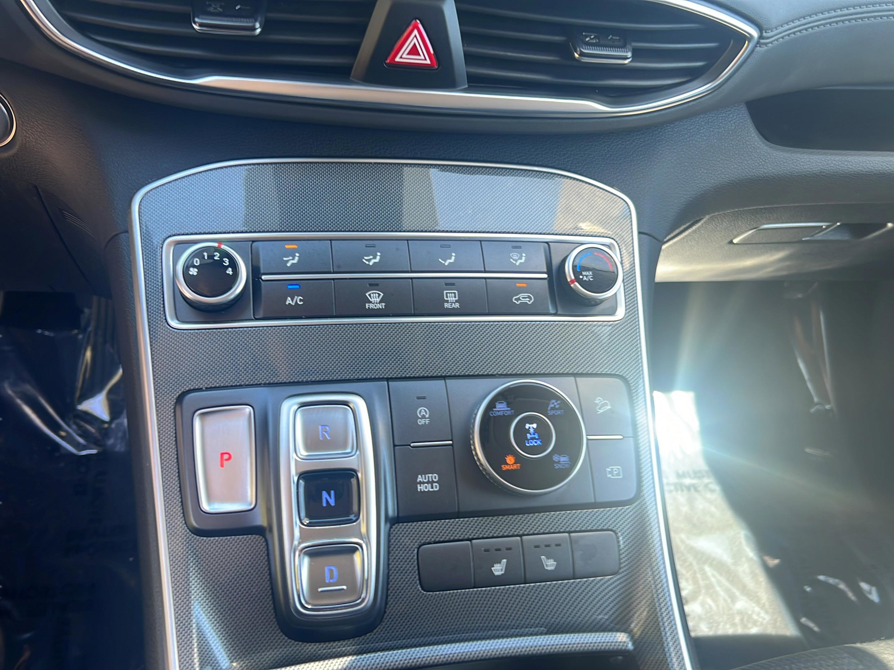 Certified 2022 Hyundai Santa Fe SEL image 11