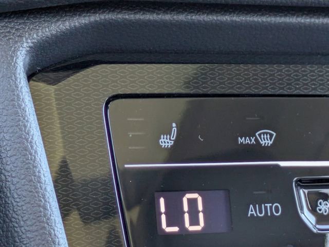 New 2026 Volkswagen Taos SE AWD/4WD image 24