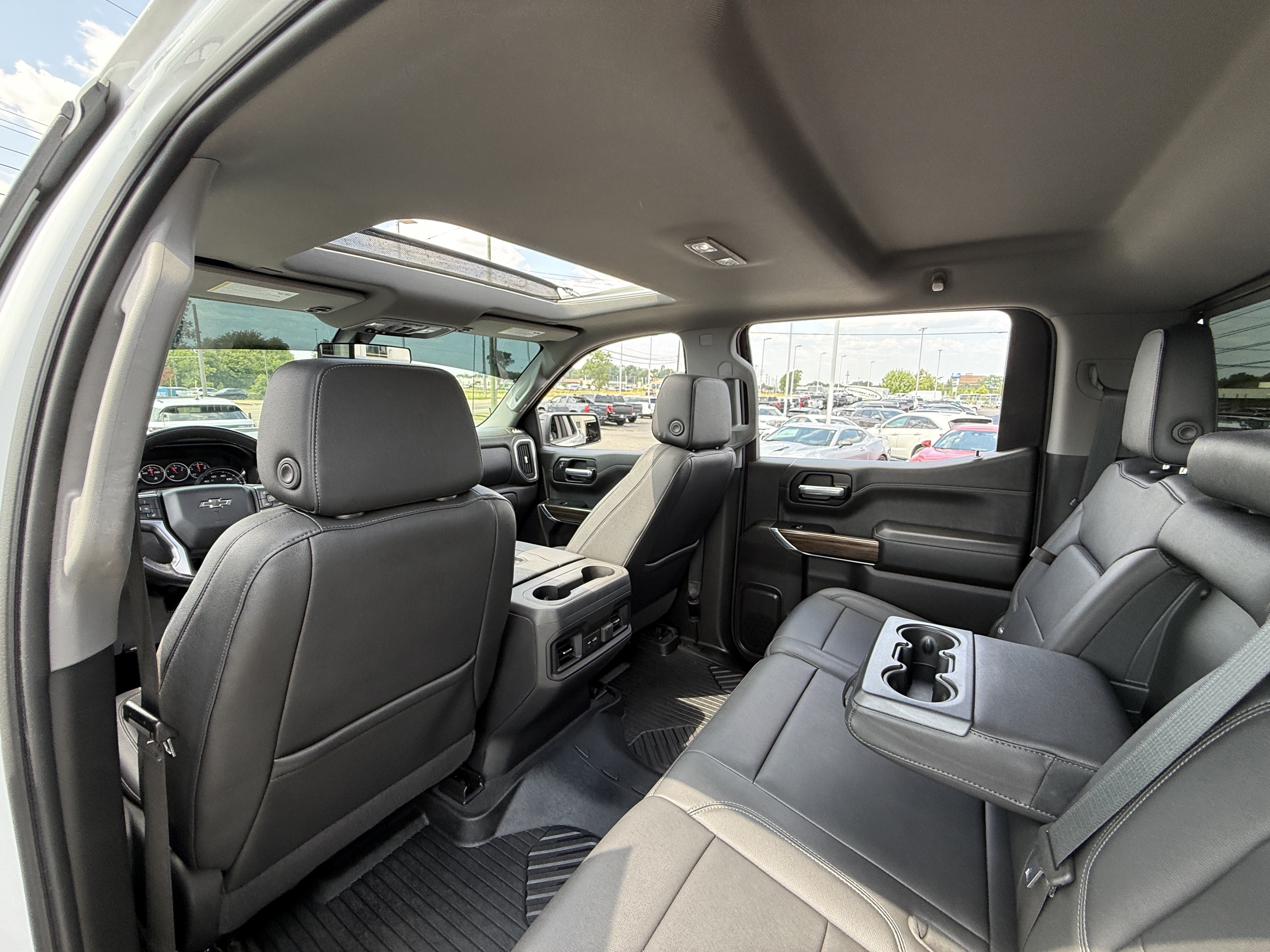 Used 2021 Chevrolet Silverado 1500 LT Trail Boss w/ Convenience Package II AWD/4WD image 33