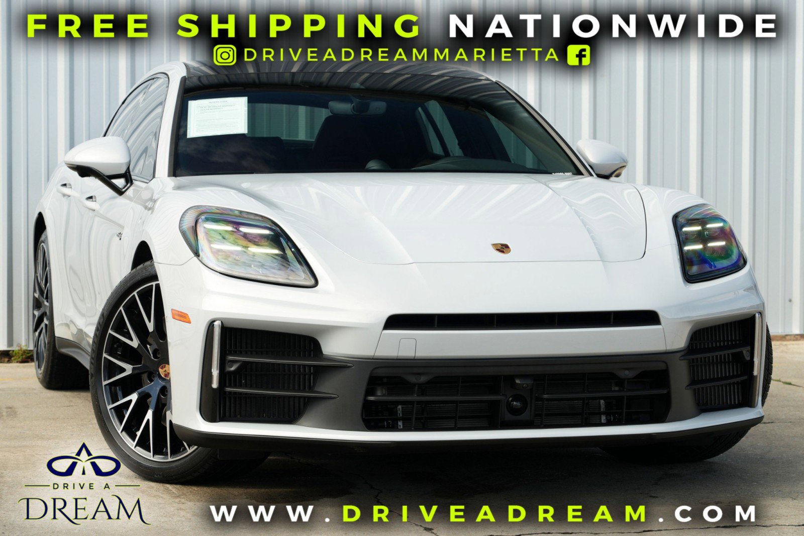 Used 2025 Porsche Panamera 4 w/ Premium Package image 2