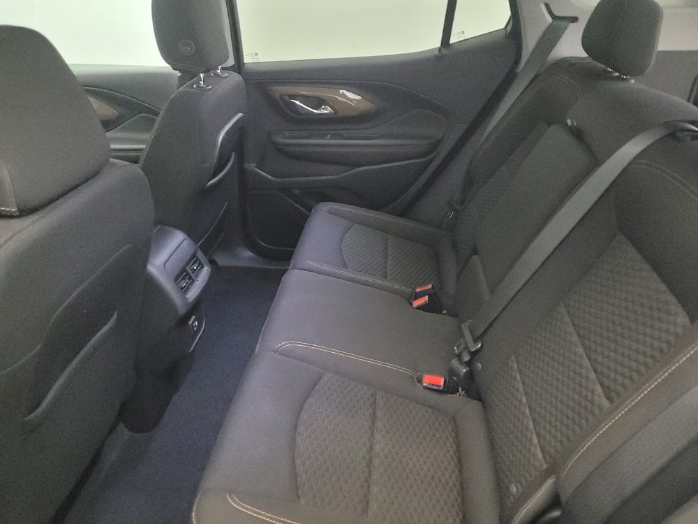 Used 2021 GMC Terrain SLE w/ Driver Convenience Package image 18