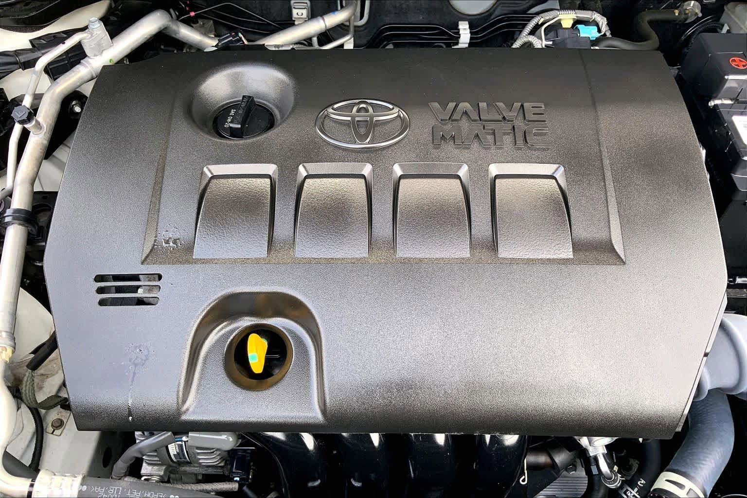 Used 2021 Toyota C-HR LE FWD image 32