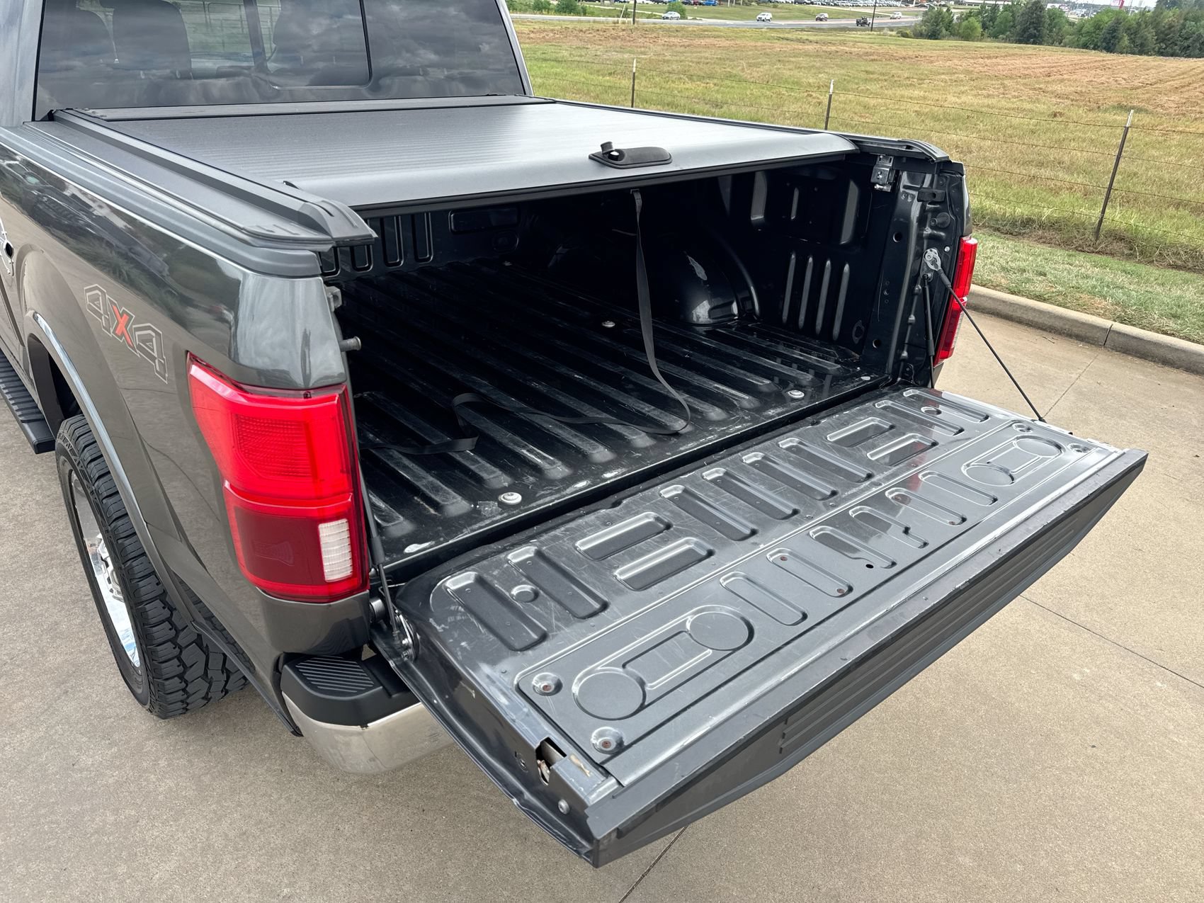 Used 2020 Ford F150 Lariat AWD/4WD image 22