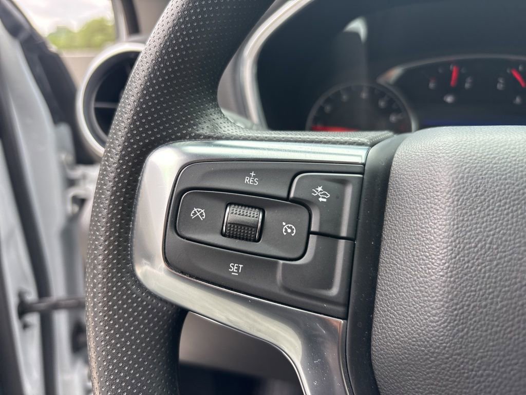 Used 2025 Chevrolet Blazer LT FWD image 23