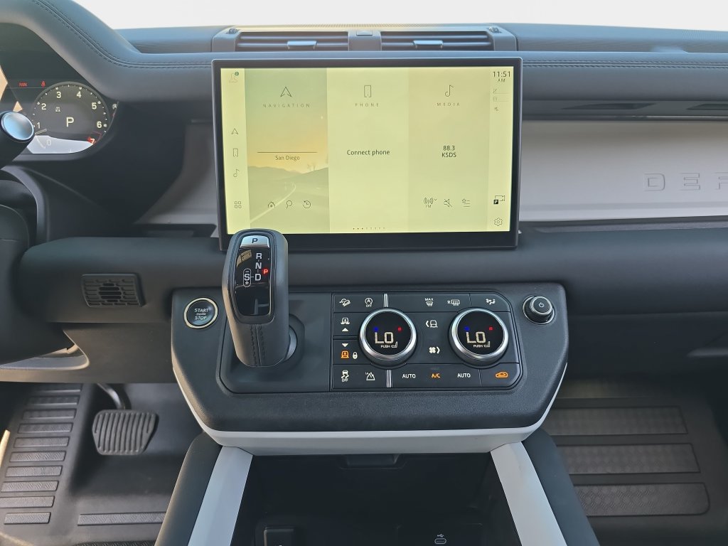 Certified 2025 Land Rover Defender 110 S AWD/4WD image 20