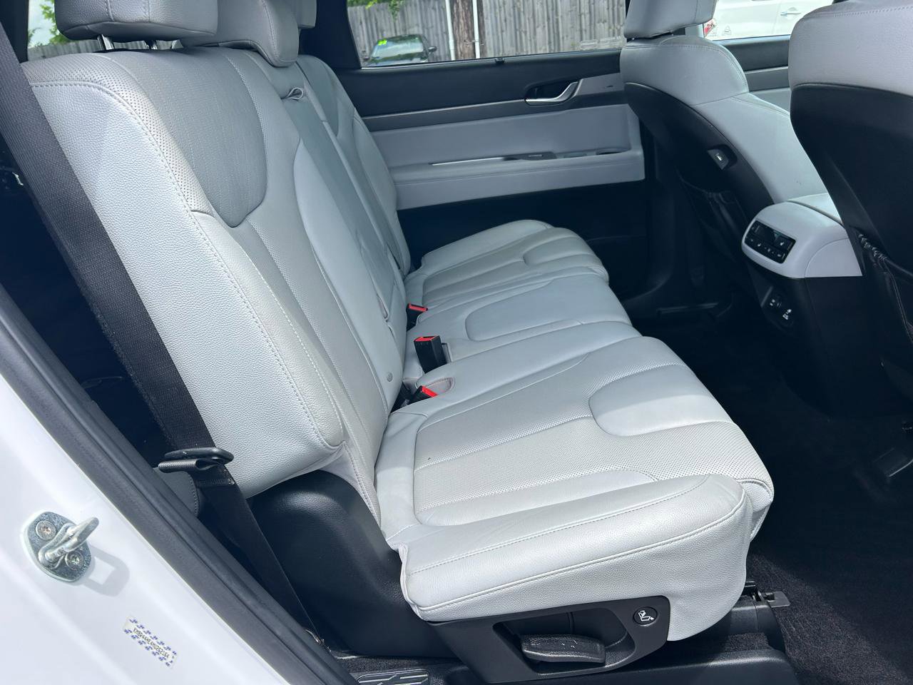Used 2021 Hyundai Palisade SEL w/ Winter Package FWD image 12